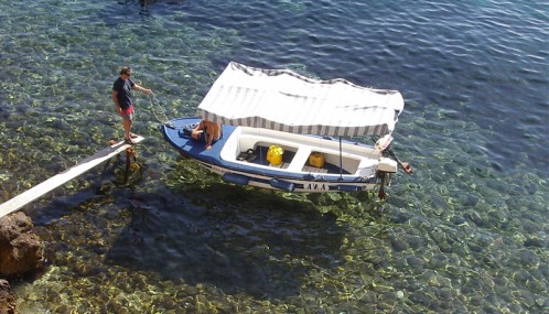 Photo couleur d'un bateau sur la mer Adriatique, Croatie